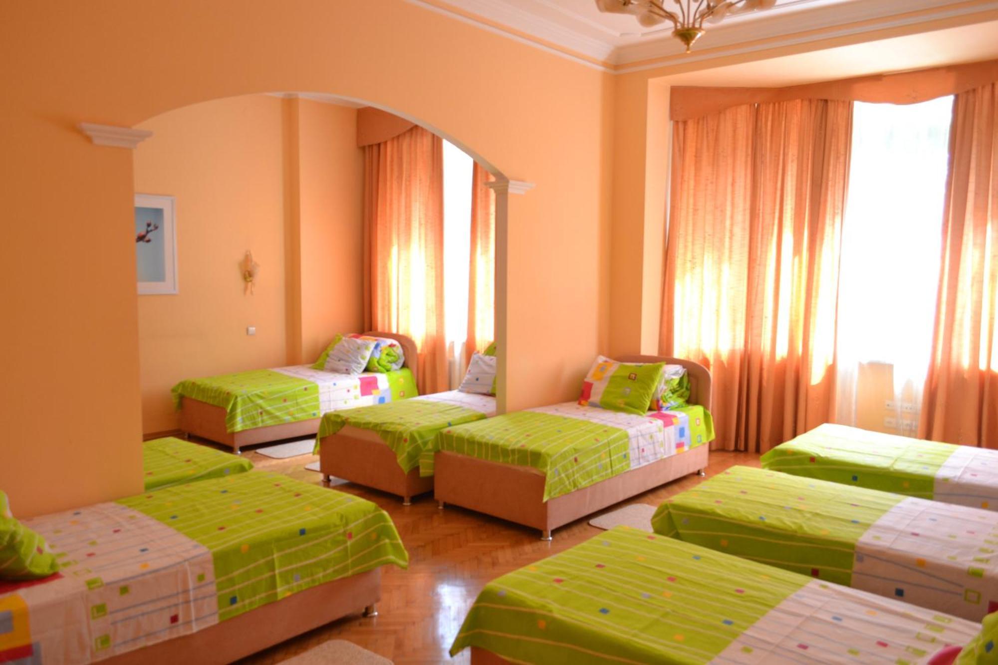 Lviv Euro Hostel Экстерьер фото
